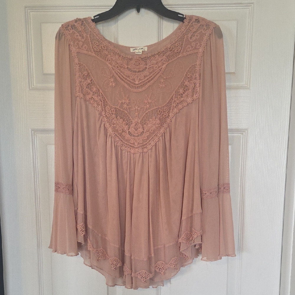 Ultra Pink Lace Accent Blouse in Soft Pink